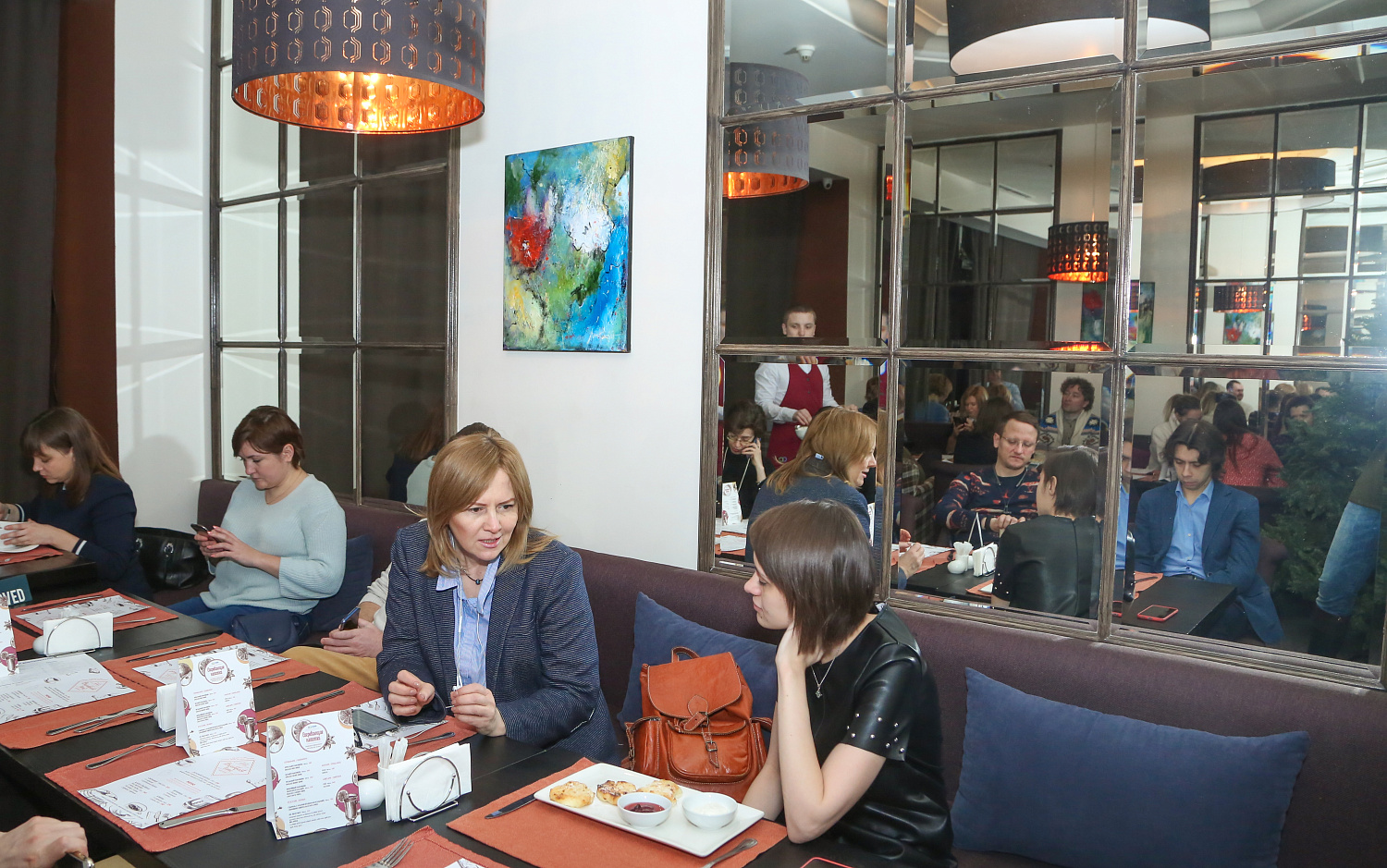 Серия из 10 бизнес-завтраков для B2B-коммуникаторов