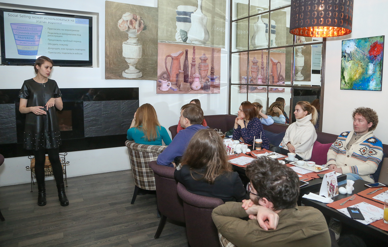 Серия из 10 бизнес-завтраков для B2B-коммуникаторов